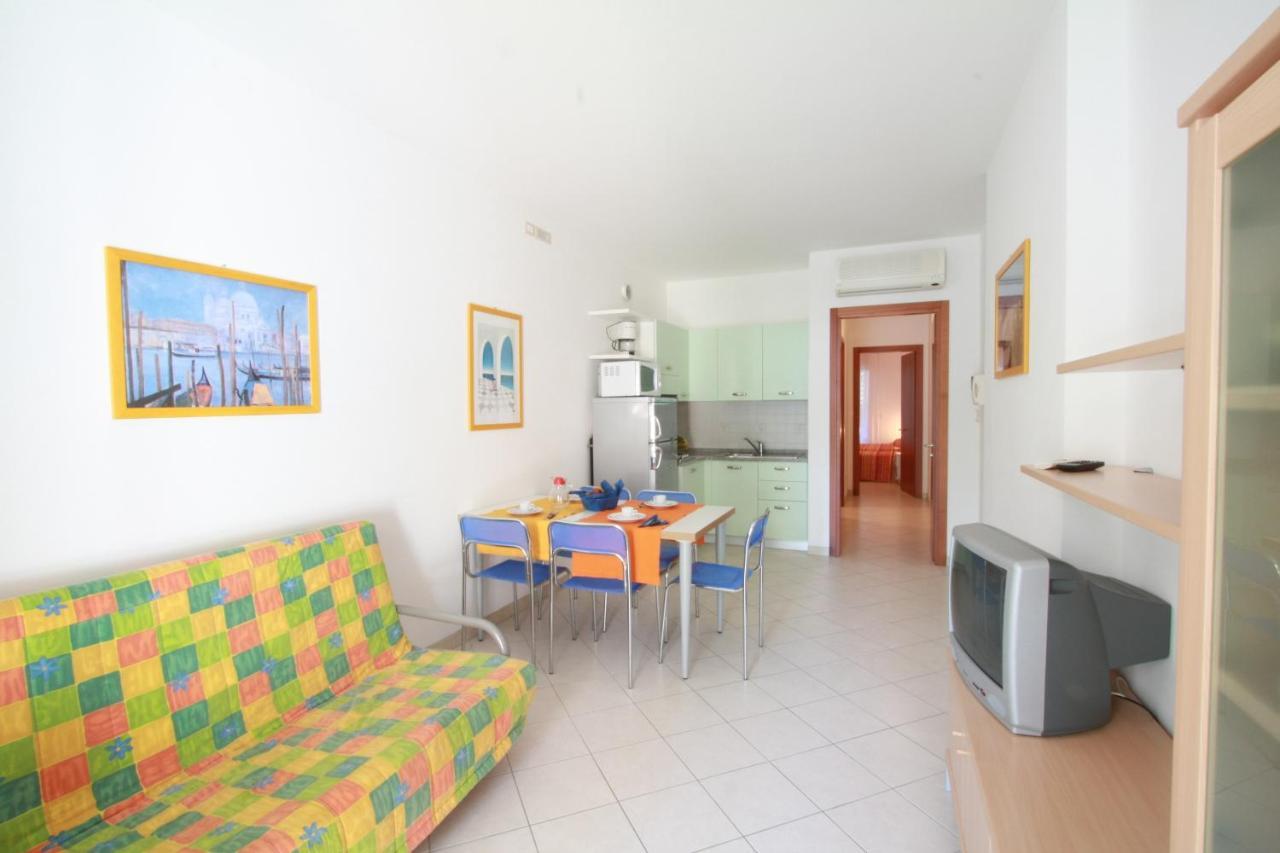 Apartamento Residenza Le Acacie Bibione Exterior foto