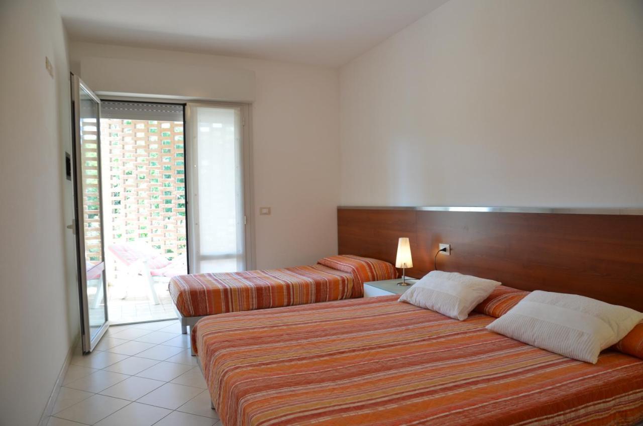 Apartamento Residenza Le Acacie Bibione Exterior foto